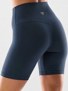 NWT Aritzia GOLDEN BUTTER Cheeky Hi-Rise  7" Shorts Admiral 4